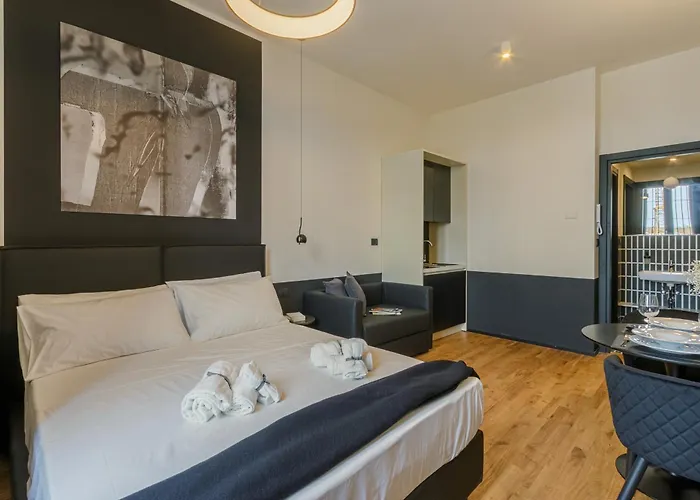 Palazzo Quantum 1 * Milan